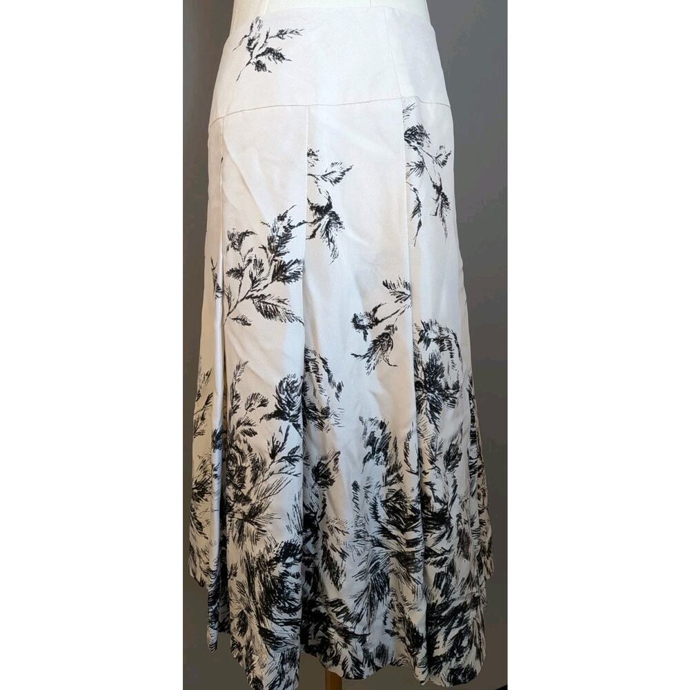 Nine West Silk Skirt Black White Botanical Print A-Line Midi Side Zip Size 4